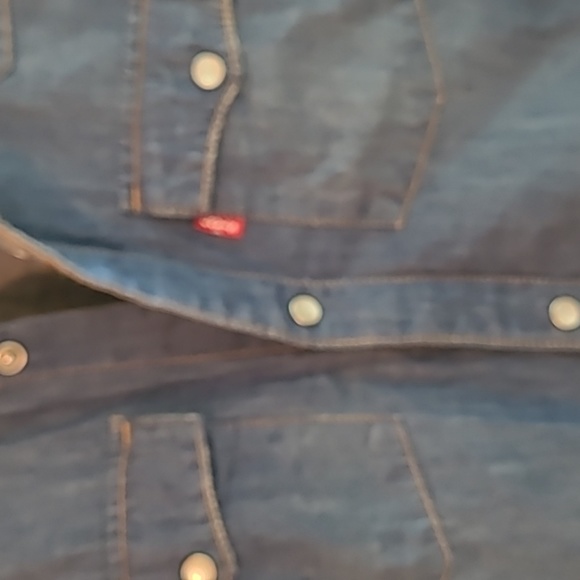 Levi's little girls denim shirt - Picture 3 of 5